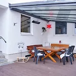 Апартаменты Zum Turm - Und Gaestezimmer Обераммергау