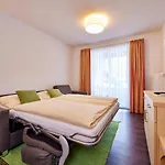 Zum Turm - Und Gaestezimmer Lejlighed *