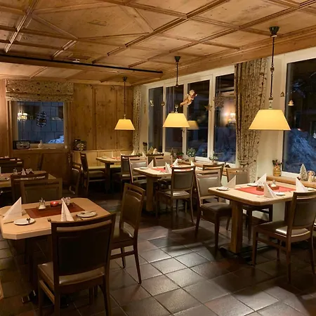 Zum Turm - Und Gaestezimmer Oberammergau